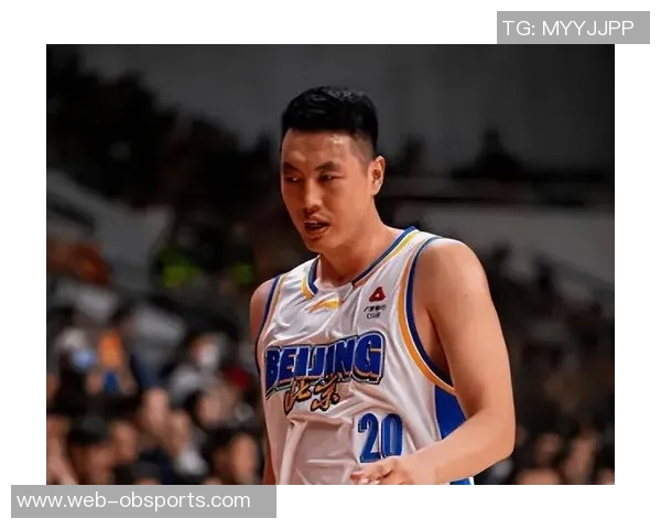 翟晓川与赵睿方硕共赏王楚钦比赛现场气氛热烈嗓音嘶哑尽显激情